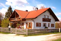 Mehrfamilienhaus